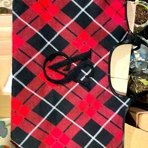 victoria’s Secret overnight tote bag.